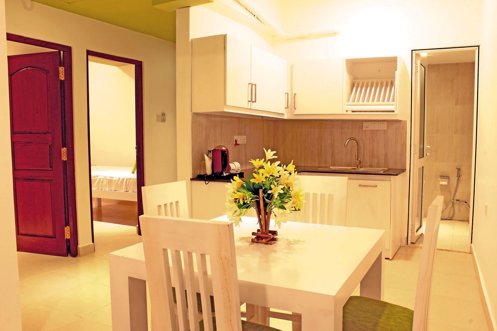 Thilhara Days Inn Colombo Eksteriør bilde
