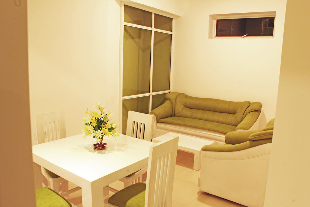 Thilhara Days Inn Colombo Eksteriør bilde