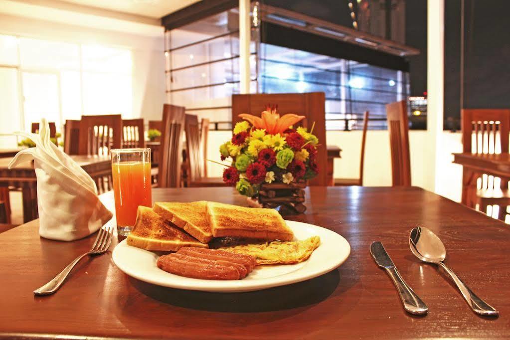Thilhara Days Inn Colombo Eksteriør bilde